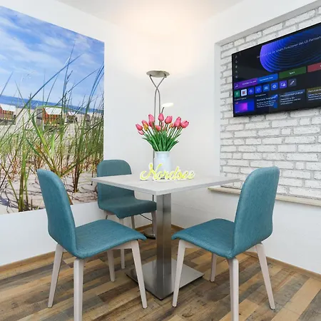 Haus Strandkorb Mit Fruehstuecksoption Bensersiel Exterior foto