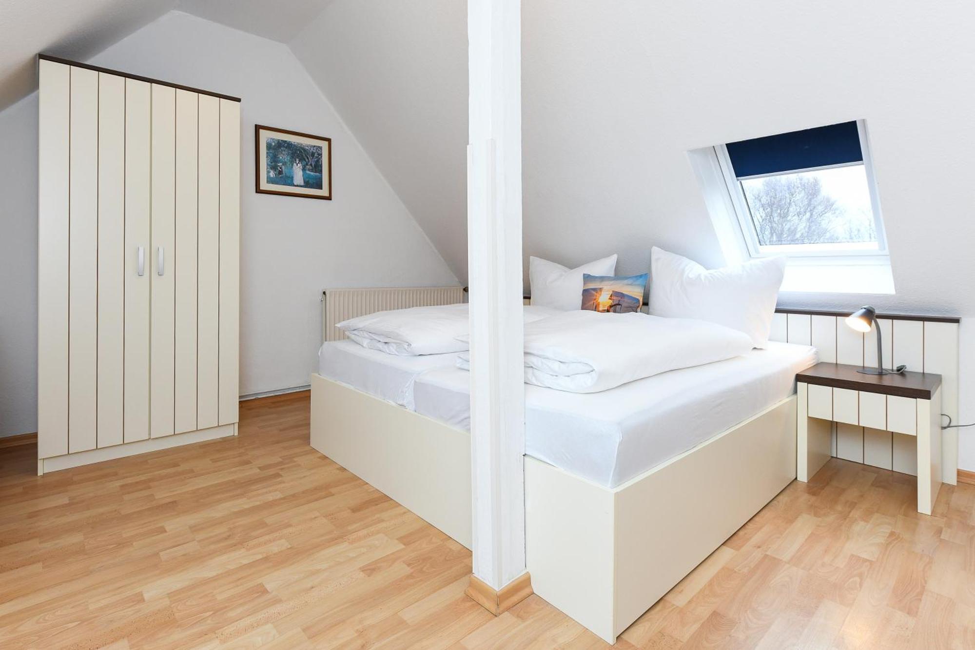 Haus Strandkorb Mit Fruehstuecksoption * Bensersiel